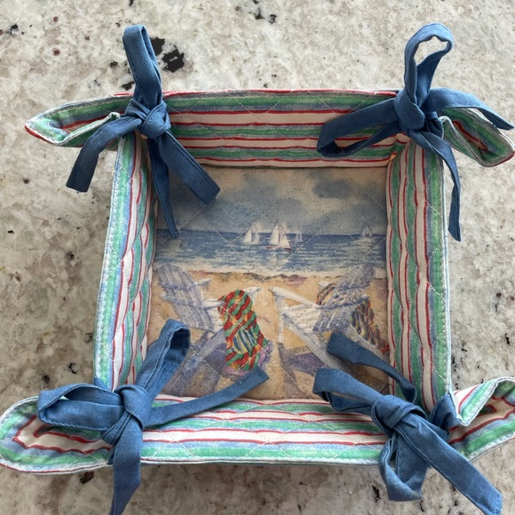 Beach Themed Cocktail napkin holder - Picture 1 of 6